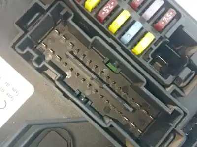 Second-hand car spare part fuse box unit for opel corsa c d-z13dt oem iam references 13308950  13350673