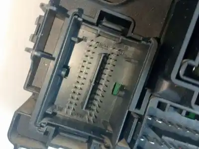 Second-hand car spare part fuse box unit for opel corsa c d-z13dt oem iam references 13308950  13350673