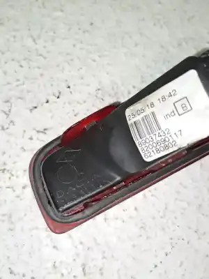 Peça sobressalente para automóvel em segunda mão farolim de travão central por dacia dokker express 1.6 16v 110 referências oem iam 8200690117  
