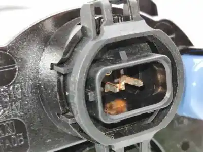 Second-hand car spare part right headlight for nissan note (e11, ne11) 1.4 oem iam references 266001ha0b  