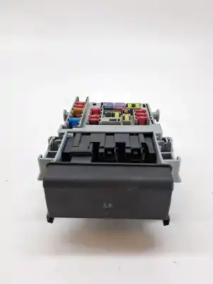 Peça sobressalente para automóvel em segunda mão Caixa De Fusíveis E Relés por OPEL ASTRA J LIM. ASTRA J Referências OEM IAM 13222786  