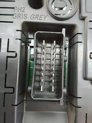 Peça sobressalente para automóvel em segunda mão caixa de fusíveis e relés por peugeot partner (s2) 9hx referências oem iam 6580zy  