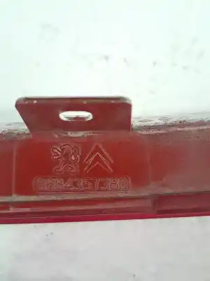 Peça sobressalente para automóvel em segunda mão farolim de travão central por citroen ds3 1.2 12v vti referências oem iam 9684357380  