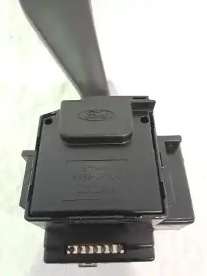 Peça sobressalente para automóvel em segunda mão comandos de alavanca por ford focus berlina (cap) 2.0 gasolina referências oem iam 17d940  4m5t17a553ad