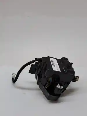 Peça sobressalente para automóvel em segunda mão caixa de fusíveis e relés por mazda 2 (dy) 1.4 cd referências oem iam dd1066760  