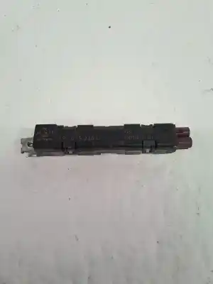 Second-hand car spare part antenna for audi q5 (8rb) 2.0 tdi oem iam references 8r0035225c