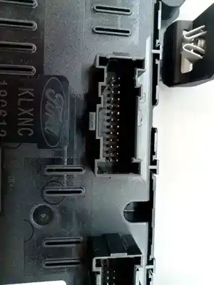Peça sobressalente para automóvel em segunda mão comando de sofagem (chauffage / ar condicionado) por ford focus ii latvala 1.8 tdci 115 cv referências oem iam 2640502