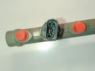 Pezzo di ricambio per auto di seconda mano rampa iniettori per renault laguna ii (bg0) laguna ii riferimenti oem iam 8200330912  
