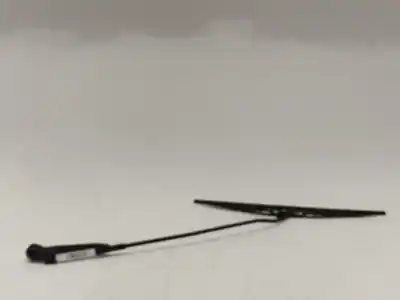 Автозапчасти б/у РЫЧАГ СТЕКЛООЧИСТИТЕЛЯ ПЕРЕДНИЙ ПРАВЫЙ за RENAULT CLIO II FASE II (B/CB0)  ссылки OEM IAM 7701057938  