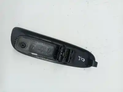 Second-hand car spare part left front power window switch for renault clio ii fase ii (b/cb0) d4f722 oem iam references 8200084003  