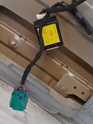 Second-hand car spare part tailgate for opel antara excellence 4x4 oem iam references 96661315  