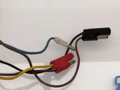 Peça sobressalente para automóvel em segunda mão espelho retrovisor esquerdo por citroen 2cv 6 charleston referências oem iam 82440877  