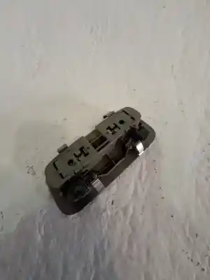 Pezzo di ricambio per auto di seconda mano Luce Interna per TOYOTA COROLLA (E12) 3ZZ-FE Riferimenti OEM IAM 8126005051A0  