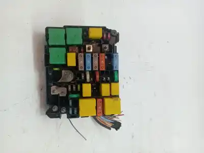 Автозапчасти б/у блок реле/предохранителей за PEUGEOT 308 120 CV / 88 KW ссылки OEM IAM 9804848580  