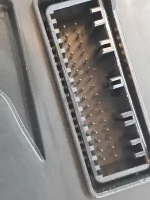 Peça sobressalente para automóvel em segunda mão quadrante por kia stonic (ybcuv) g3lf referências oem iam 94033h8230  