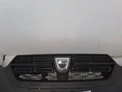 Автозапчастина б/у передній бампер для dacia dokker * посилання на oem iam 620228129r  