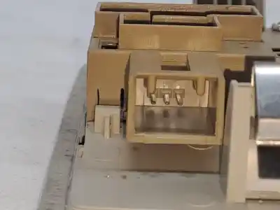 Second-hand car spare part interior light for mazda cx-7 (er) 2.2 mzr-cd awd (er10a) oem iam references l2075131075  