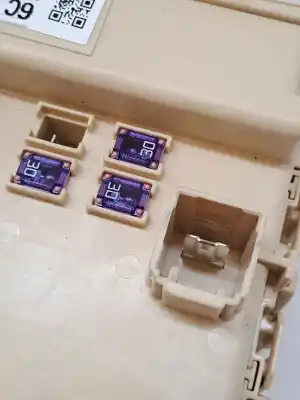 Peça sobressalente para automóvel em segunda mão caixa de fusíveis e relés por lexus nx * referências oem iam 8273078011  