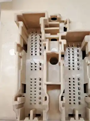 Peça sobressalente para automóvel em segunda mão caixa de fusíveis e relés por lexus nx * referências oem iam 8273078011  