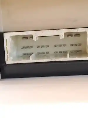 Peça sobressalente para automóvel em segunda mão caixa de fusíveis e relés por lexus nx * referências oem iam 8273078011  