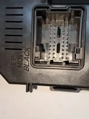 Second-hand car spare part fuse box unit for citroen c8 ea_, eb_ 2.0 hdi 135 oem iam references 657067  