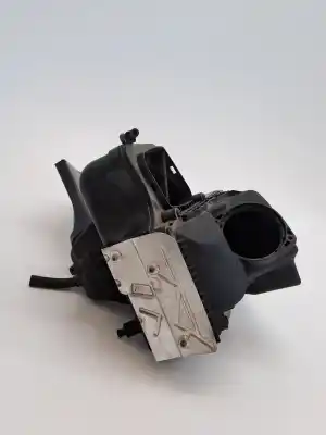 Peça sobressalente para automóvel em segunda mão suporte do filtro de ar por audi q5 (8r) q5 2.0 tdi referências oem iam 8k0133835ad  8k0133837bf