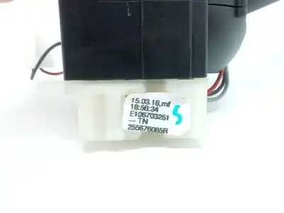 Second-hand car spare part headlights switch for renault captur ii (2019-0) oem iam references 255405718r  255676085r