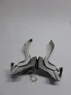 Second-hand car spare part support / sliding door guide for nissan note (e11e) note (e11e) oem iam references 654003vv0a  654013vv0a