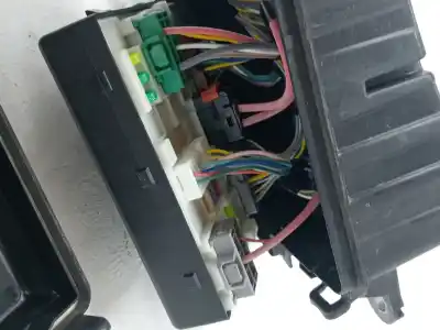 Second-hand car spare part fuse box unit for renault zoe (bfm_) z.e 40 electrico oem iam references 284b64259r  284b81518r