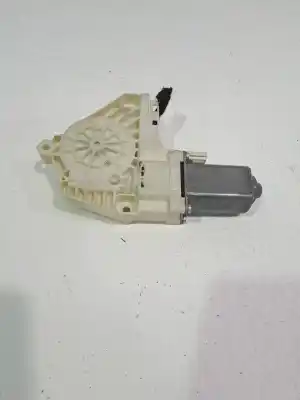 Second-hand car spare part rear left window motor for land rover range rover (lm) 4.4 v8 cat oem iam references cvr000060  