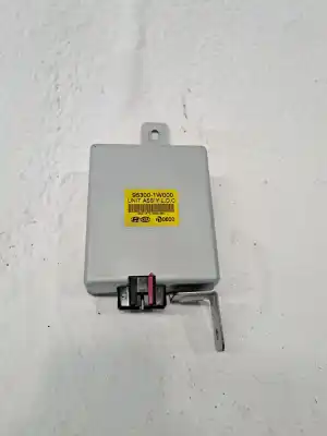 Tweedehands auto-onderdeel elektronische module voor kia rio (yb) rio (yb) (2016 - ..) oem iam-referenties 953001w000