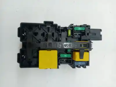 Peça sobressalente para automóvel em segunda mão caixa de fusíveis e relés por peugeot 308 120 cv / 88 kw referências oem iam 9806192580