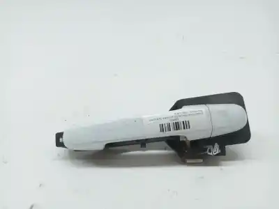 Peça sobressalente para automóvel em segunda mão Puxador Exterior Frente Direito por KIA CEED (ED) G4FA Referências OEM IAM 826511H010  
