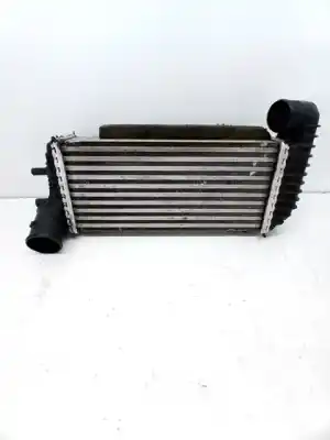 Автозапчастина б/у інтеркулер для ford focus iii 2.0 tdci посилання на oem iam 2027395