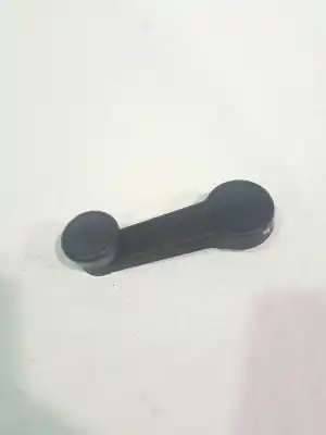 Peça sobressalente para automóvel em segunda mão manivela / manipulo do vidro traseiro direito por ford ka (ccu) ford ka referências oem iam 6048679