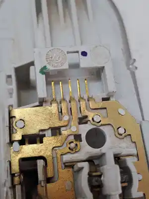 Second-hand car spare part interior light for renault kangoo express 1.5 dci oem iam references 8200439423  