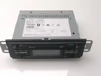 Tweedehands auto-onderdeel audiosysteem / radio-cd voor nissan nv300 camper 2.0 oem iam-referenties 281157697r