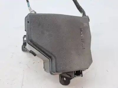 Peça sobressalente para automóvel em segunda mão Caixa De Fusíveis E Relés por TOYOTA YARIS (KSP9/SCP9/NLP9) 1NRFE Referências OEM IAM 826620D100  