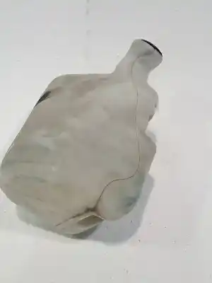 Pièce détachée automobile d'occasion RÉSERVOIR DE LAVE-GLACE pour PEUGEOT 1007  Références OEM IAM 6431F3  