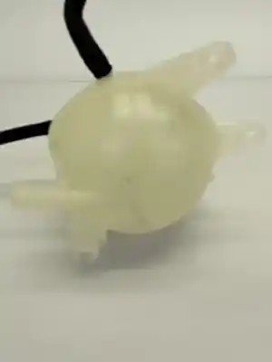 Second-hand car spare part coolant expansion tank for omoda c5  oem iam references 302001073aa  