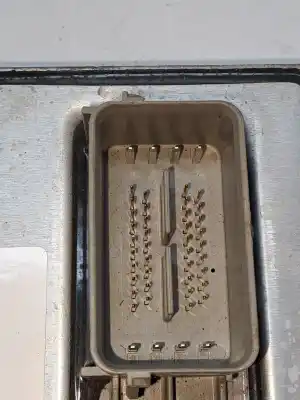 Peça sobressalente para automóvel em segunda mão centralina de motor uce por volvo c30 * referências oem iam 30743371  