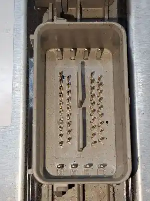 Peça sobressalente para automóvel em segunda mão centralina de motor uce por volvo c30 * referências oem iam 30743371  