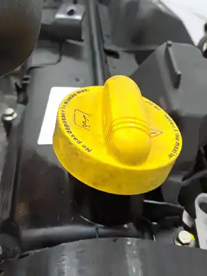 Peça sobressalente para automóvel em segunda mão motor completo por renault clio iii clio iii referências oem iam k9k766  