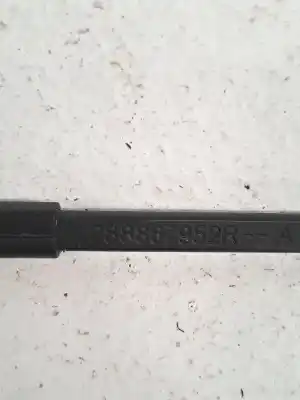 Peça sobressalente para automóvel em segunda mão haste de escova dianteiro direito por renault captur adventure referências oem iam 288866647r  288867952r