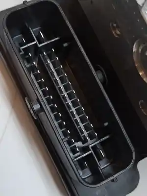 Peça sobressalente para automóvel em segunda mão abs por kia venga 1.6 crdi cat 116 cv / 85 kw referências oem iam 589201p300  