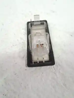 Second-hand car spare part licence plate light for renault captur adventure oem iam references 8200013577  