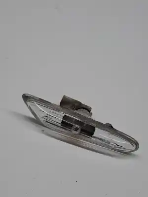 Peça sobressalente para automóvel em segunda mão Farolim Do Lado Direito por BMW 3 (E90) 320 I Referências OEM IAM 63137253326  