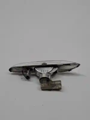 Peça sobressalente para automóvel em segunda mão farolim do lado direito por bmw 3 (e90) 320 i referências oem iam 63137253326  