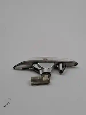 Peça sobressalente para automóvel em segunda mão farolim do lado direito por bmw 3 (e90) 320 i referências oem iam 63137253326  