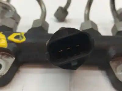 Second-hand car spare part distributor pipe for dacia dokker sl xplore 95 cv / 70 kw oem iam references 175215346r  